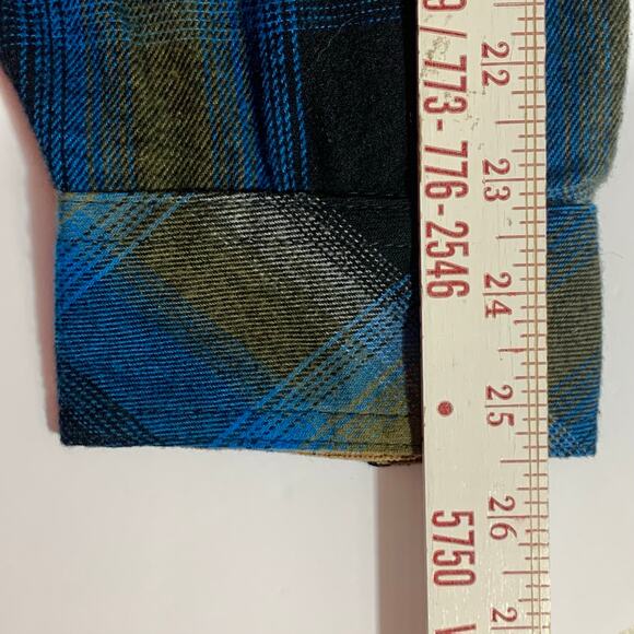 Legendary Whitetails Shirt Buck Camp Mens XL Blue Tan Plaid Flannel Button Up - Picture 10 of 13